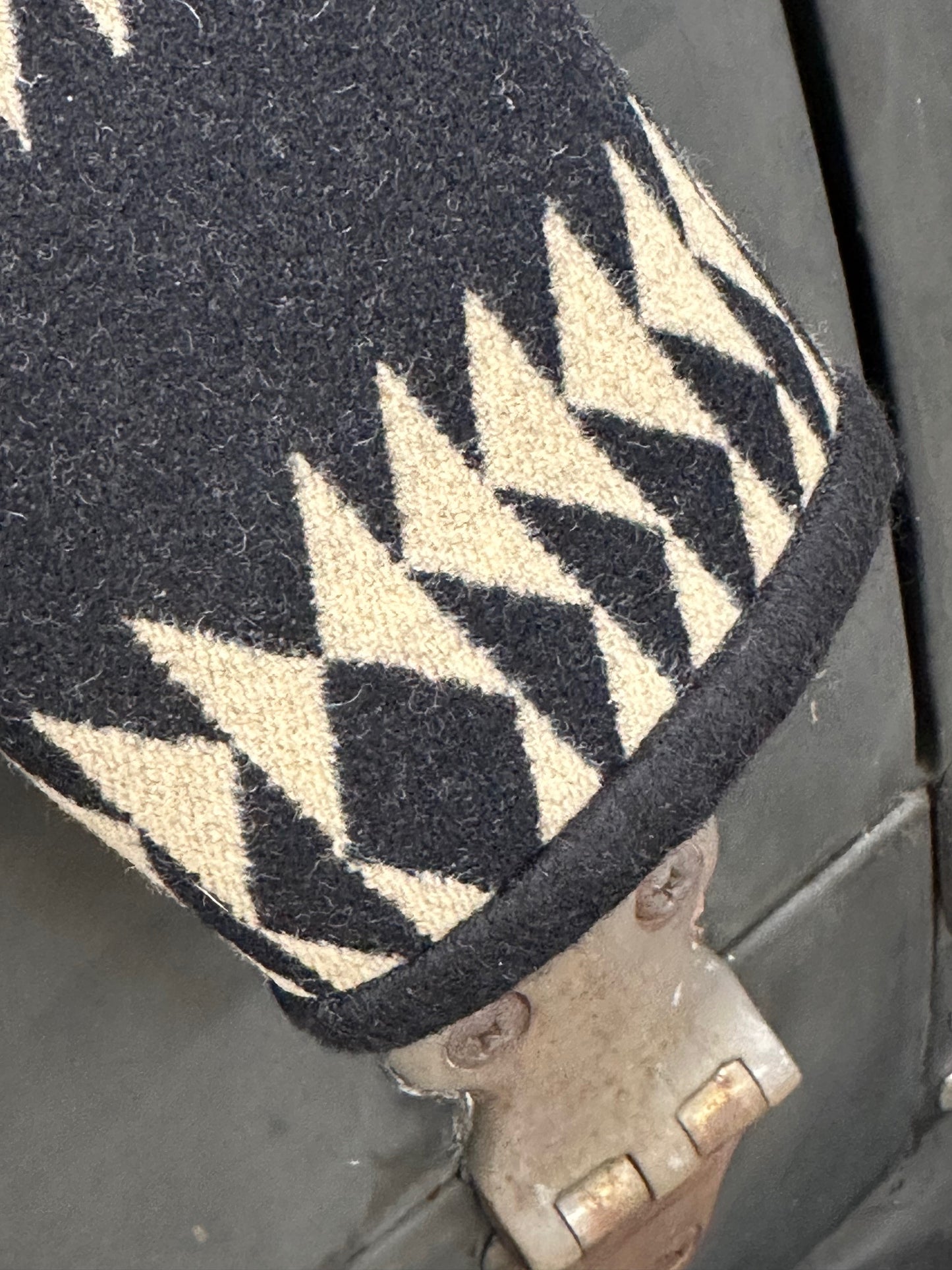 Pendleton® Jacquard woven wool Black and White