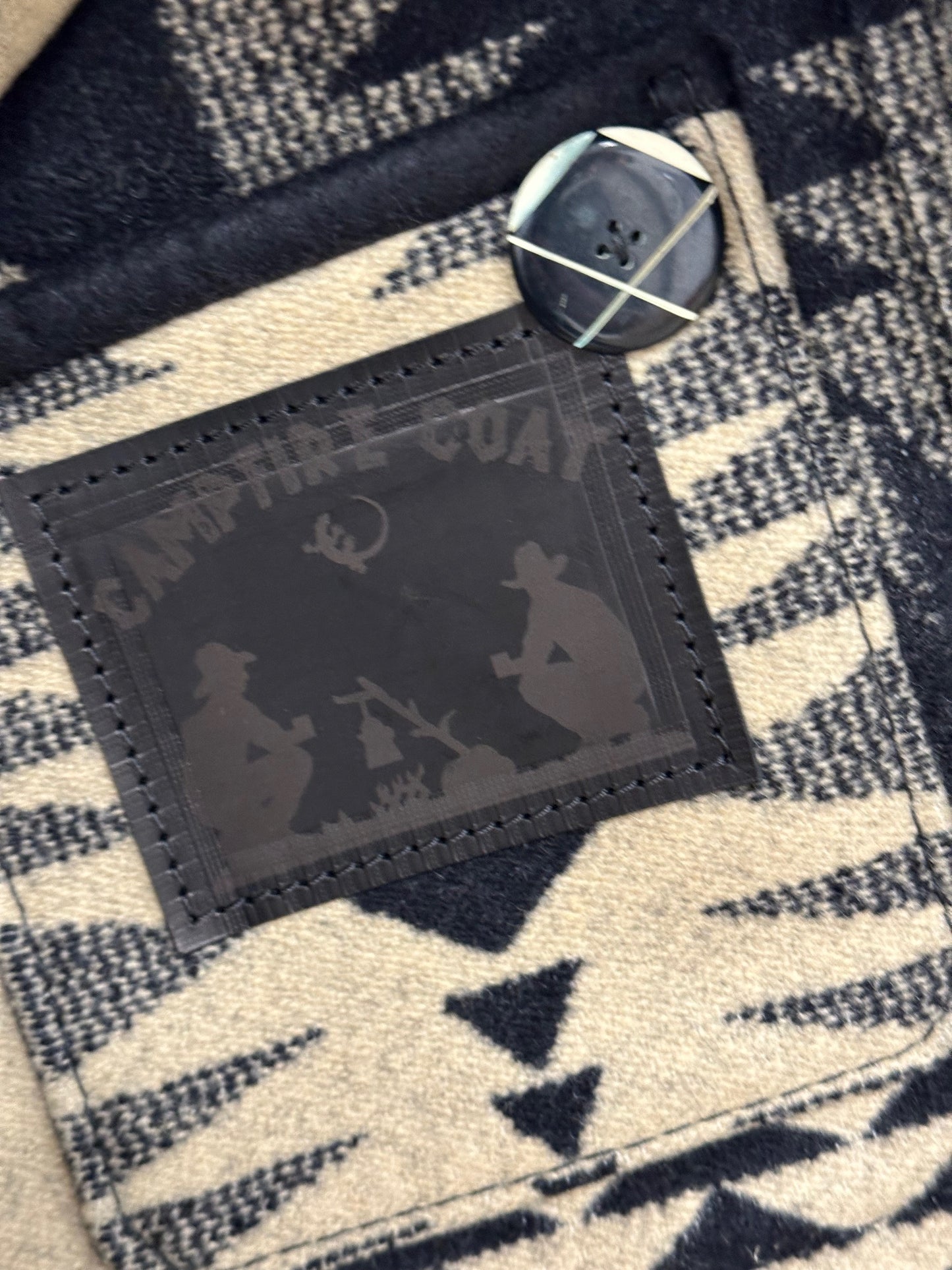 Pendleton® Jacquard woven wool Black and White