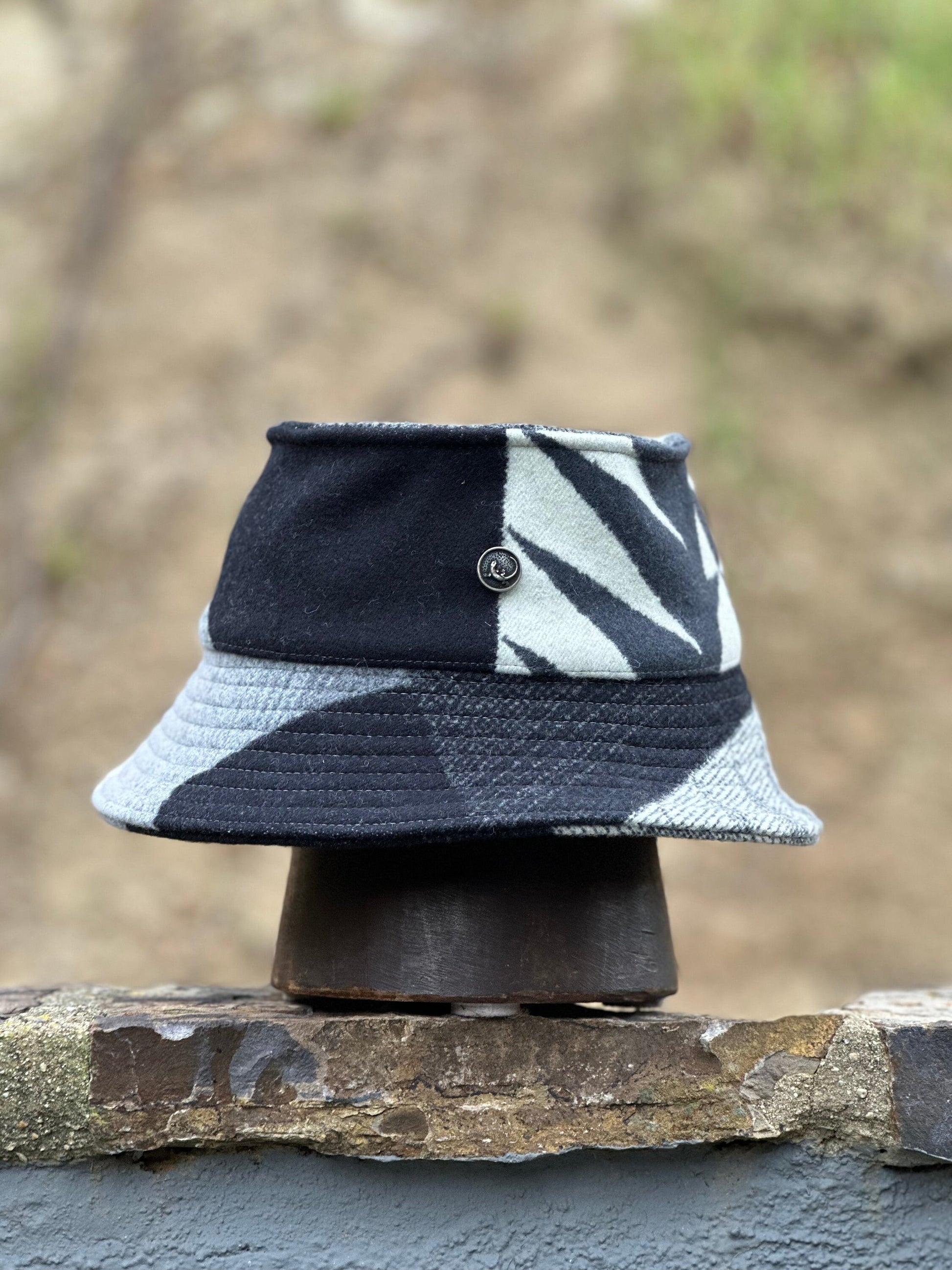 Black, white & gray Pendleton® Bucket Hat L-XL