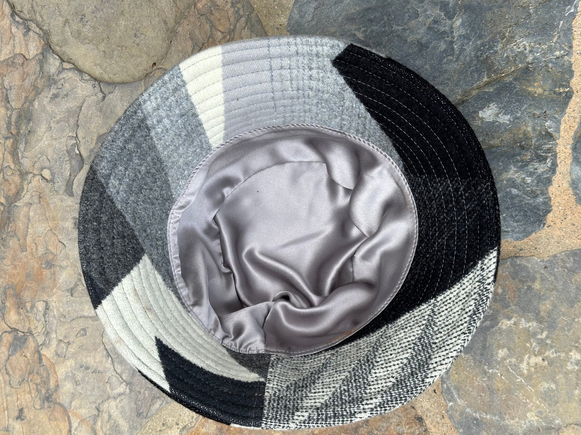 Black, white & gray Pendleton® Bucket Hat L-XL
