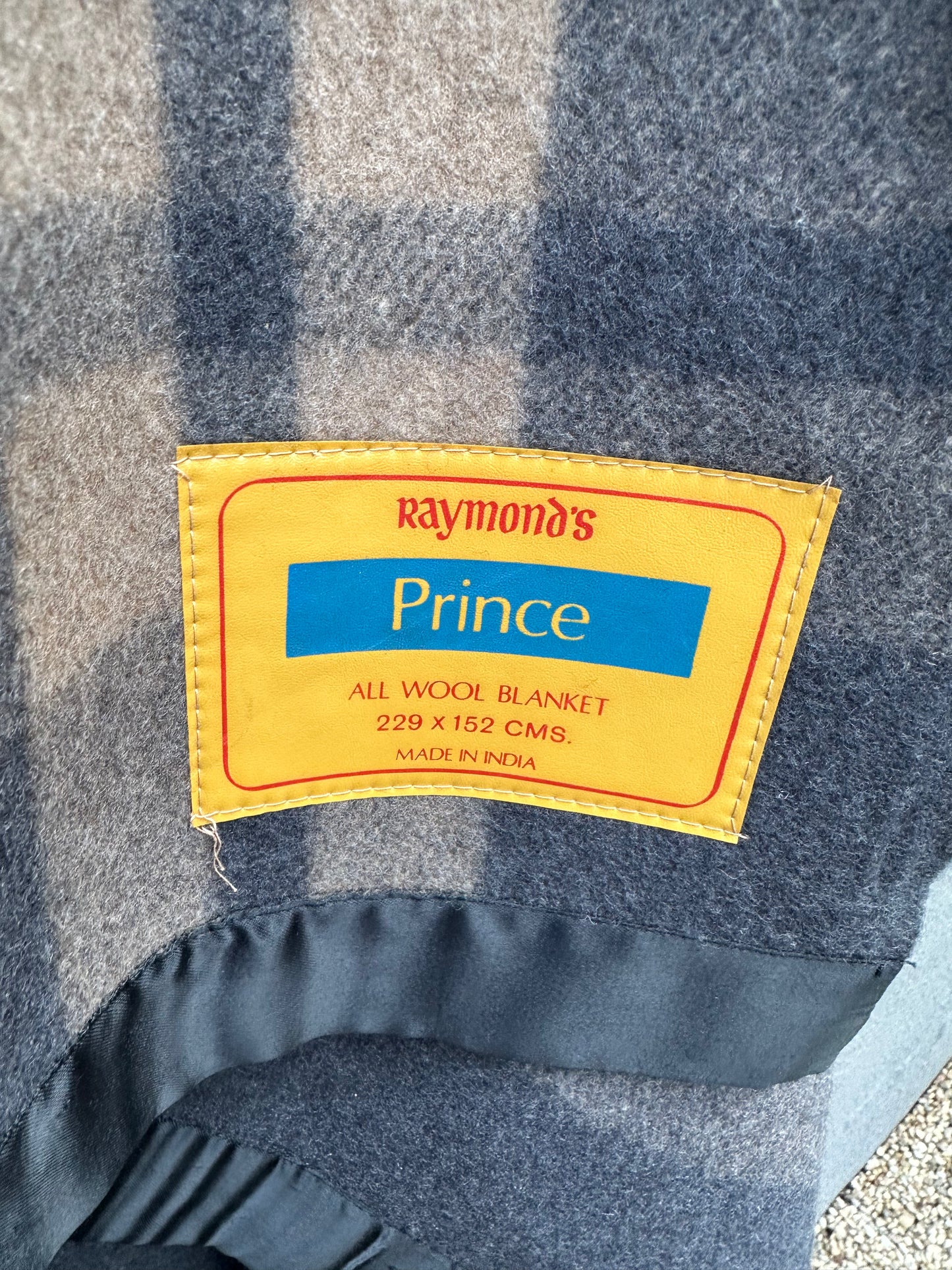 1960's Prince NOS Indian Wool Dark Gray & Creme