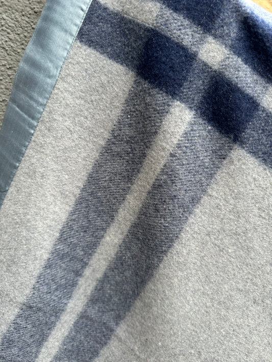 1960's Prince NOS Indian Wool Light Gray & Blue