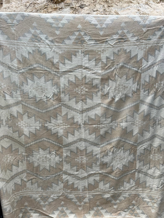 1940's Beacon Cotton Aztez pattern creme, tan and gray