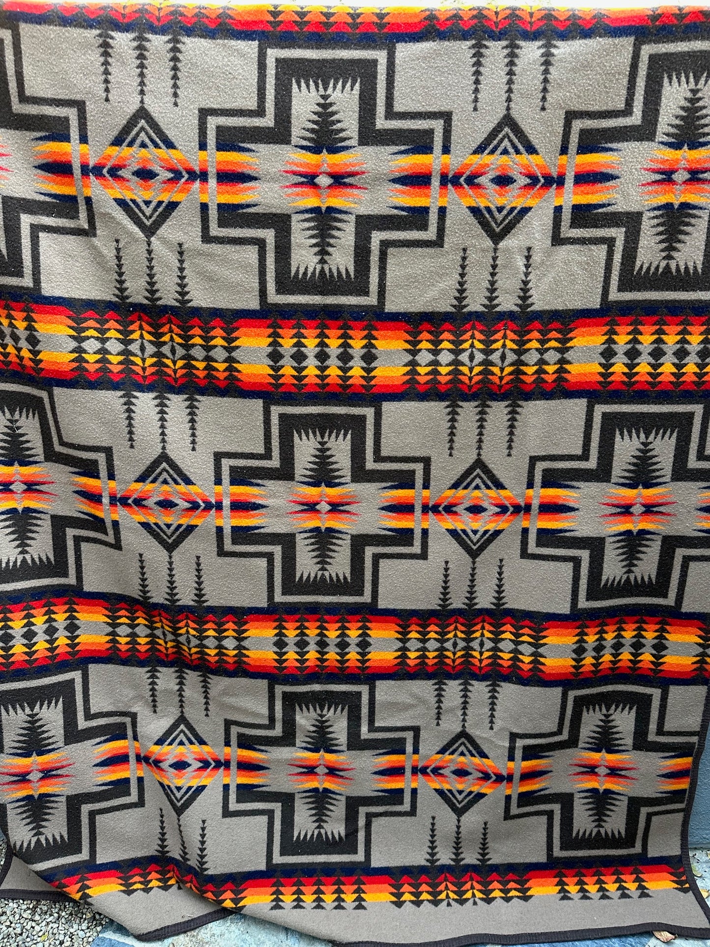 Dark brown Pendleton® Chief Joseph