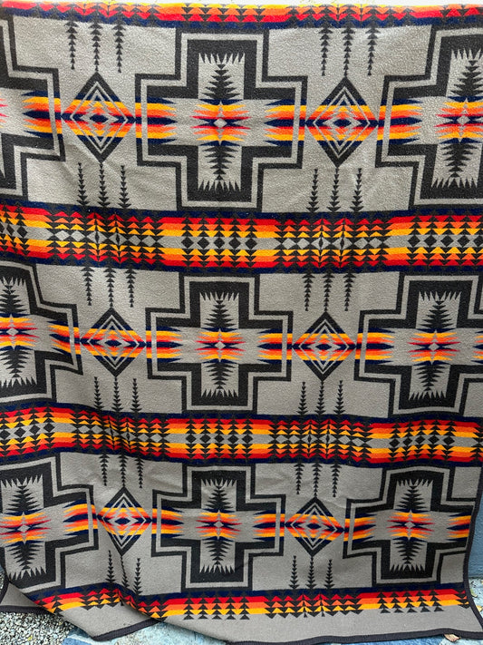 Dark brown Pendleton® Chief Joseph